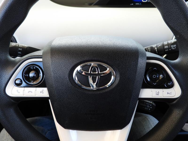 Toyota Prius Two 2017