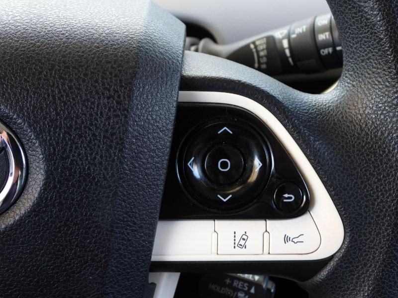 Toyota Prius Two 2017