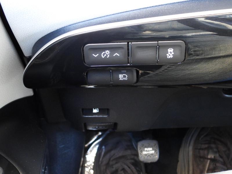 Toyota Prius Two 2017