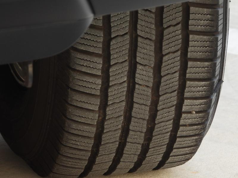 Toyota Highlander SE FWD V6 2012