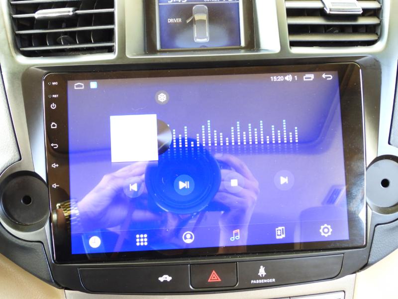 Toyota Highlander SE FWD V6 2012