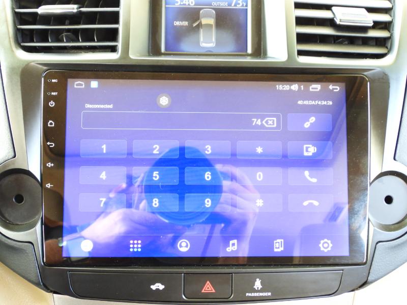 Toyota Highlander SE FWD V6 2012