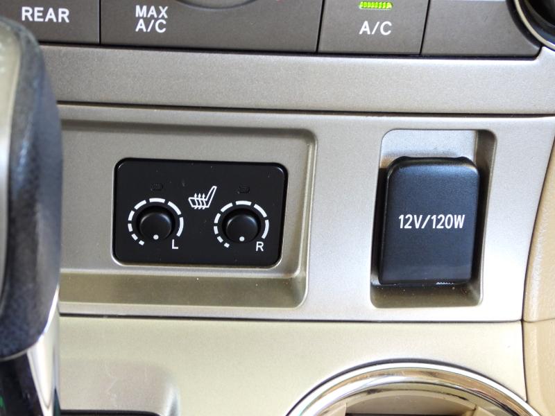 Toyota Highlander SE FWD V6 2012