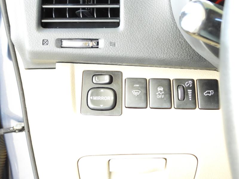 Toyota Highlander SE FWD V6 2012