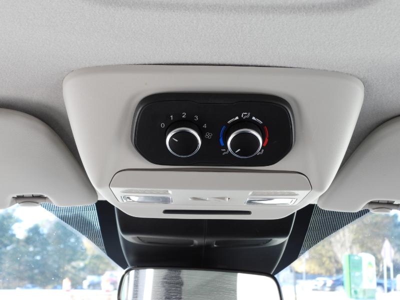 Ford Transit 350 Wagon Low Roof XLT w/Sliding Pass. 148-in. WB 2023