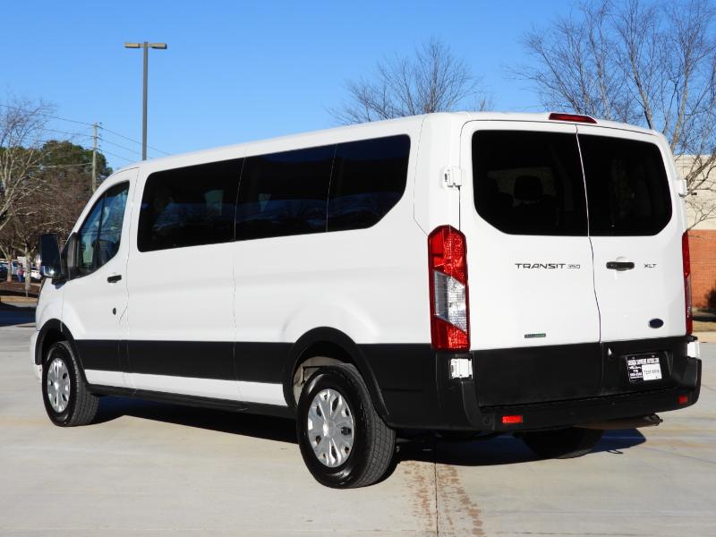 Ford Transit 350 Wagon Low Roof XLT w/Sliding Pass. 148-in. WB 2023