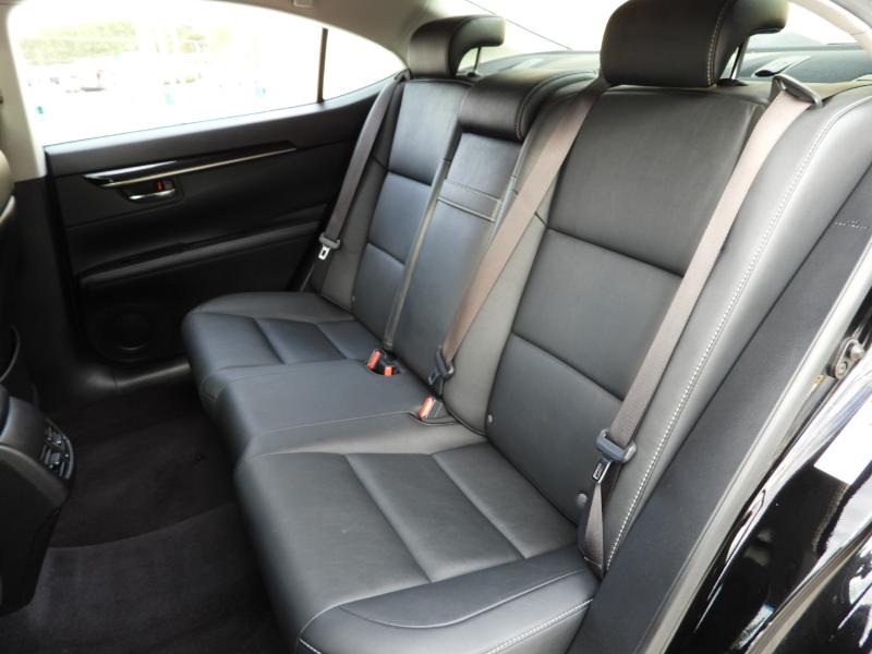 Lexus ES 350 Sedan 2014