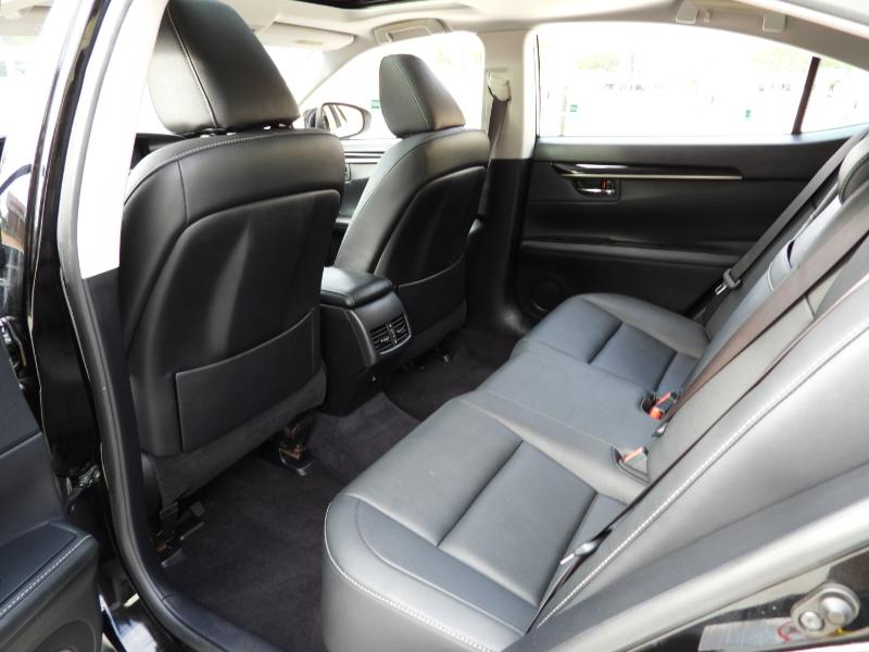 Lexus ES 350 Sedan 2014