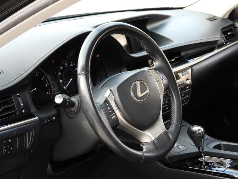 Lexus ES 350 Sedan 2014