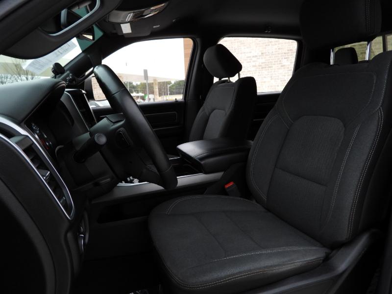 RAM 1500 Big Horn Crew Cab SWB 4WD 2019