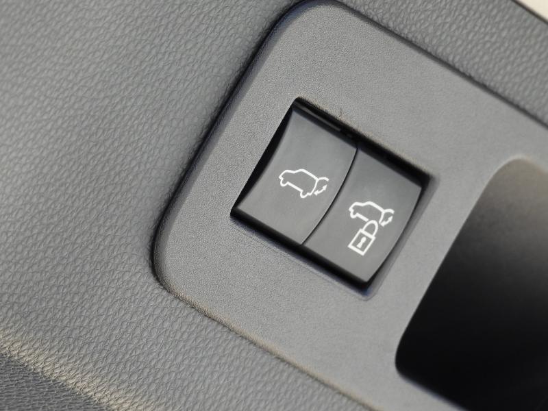 Lexus LX 600 F SPORT Handling 2023