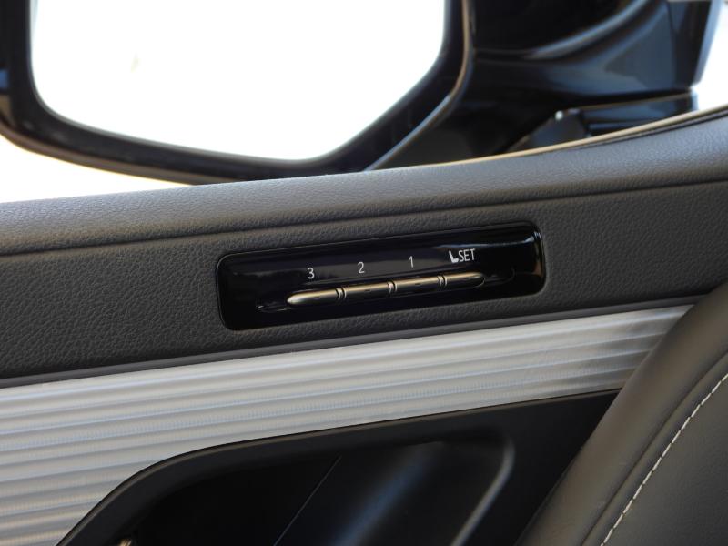 Lexus LX 600 F SPORT Handling 2023