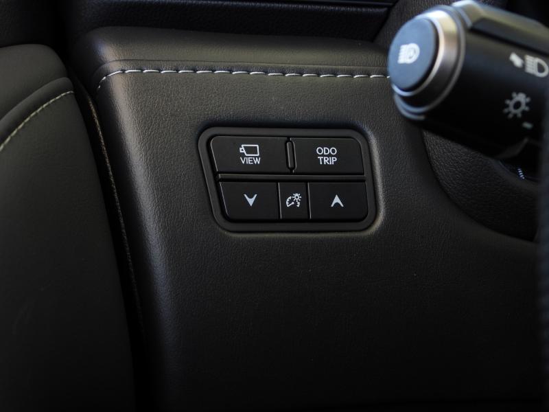 Lexus LX 600 F SPORT Handling 2023