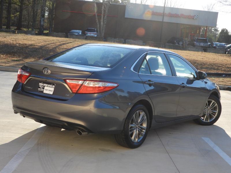 Toyota Camry SE 2015