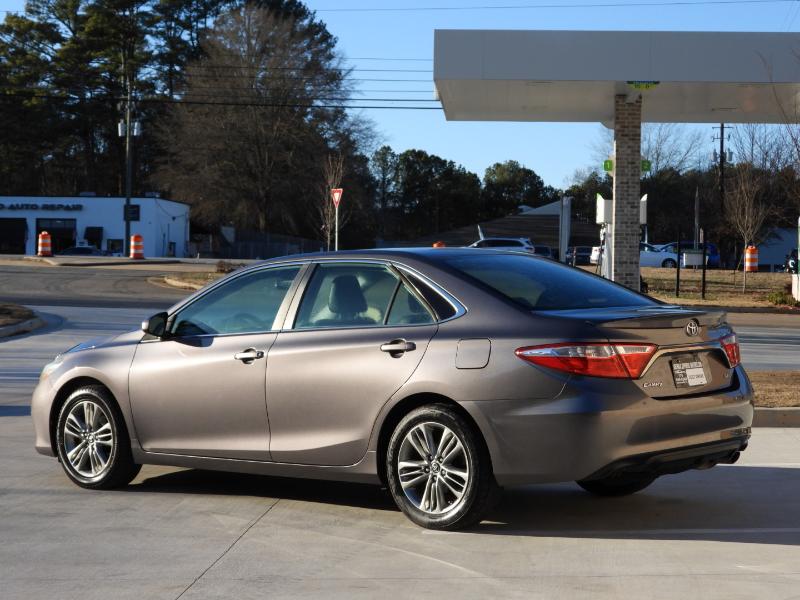 Toyota Camry SE 2015