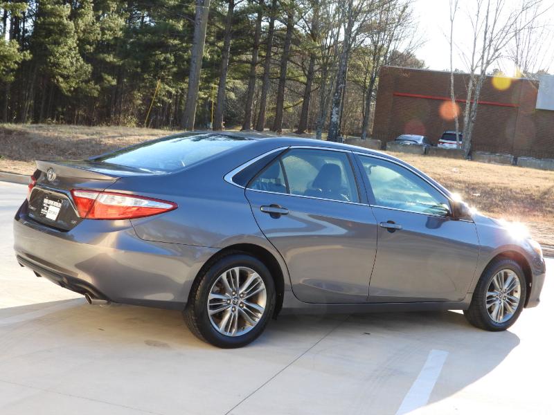 Toyota Camry SE 2015