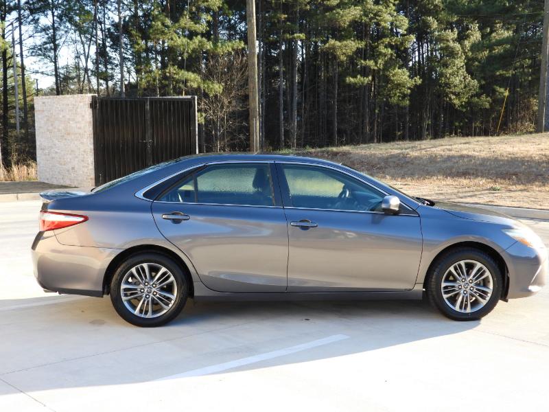 Toyota Camry SE 2015