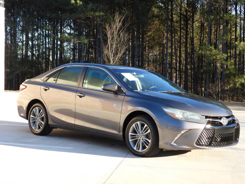 Toyota Camry SE 2015