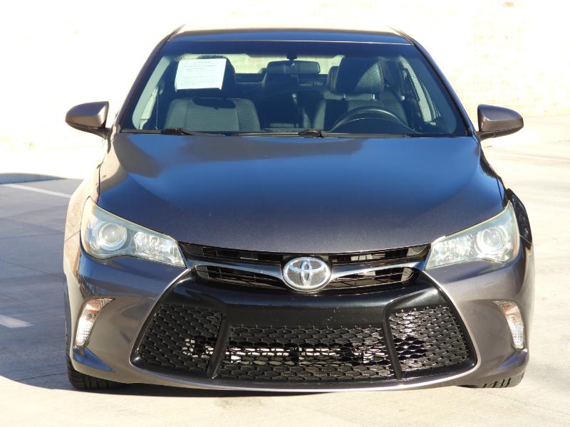 Toyota Camry SE 2015