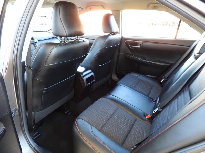 Toyota Camry SE 2015