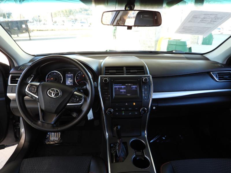 Toyota Camry SE 2015