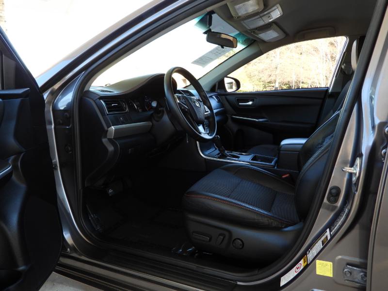 Toyota Camry SE 2015