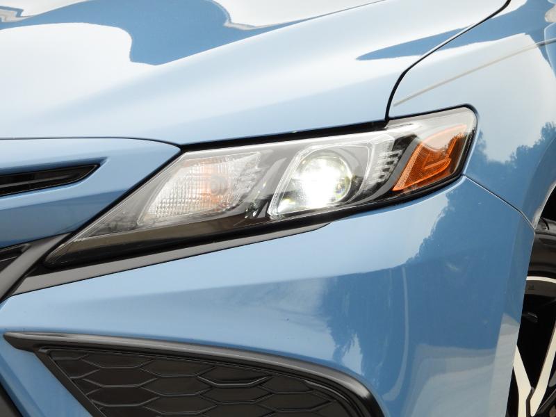 Toyota Camry SE 2023