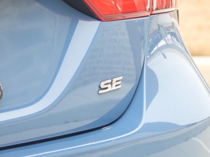 Toyota Camry SE 2023