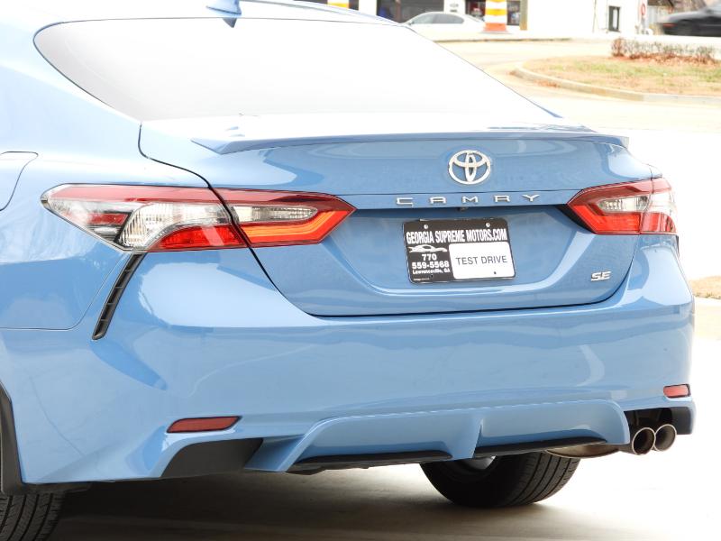 Toyota Camry SE 2023