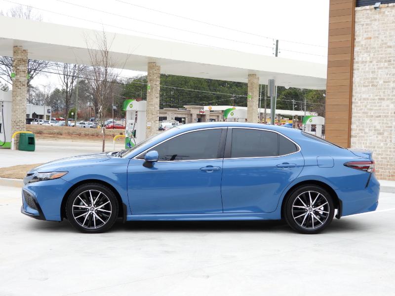 Toyota Camry SE 2023