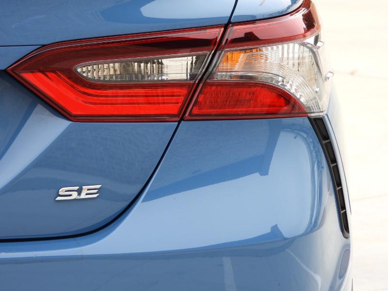 Toyota Camry SE 2023