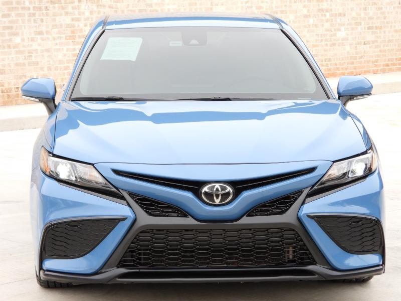 Toyota Camry SE 2023