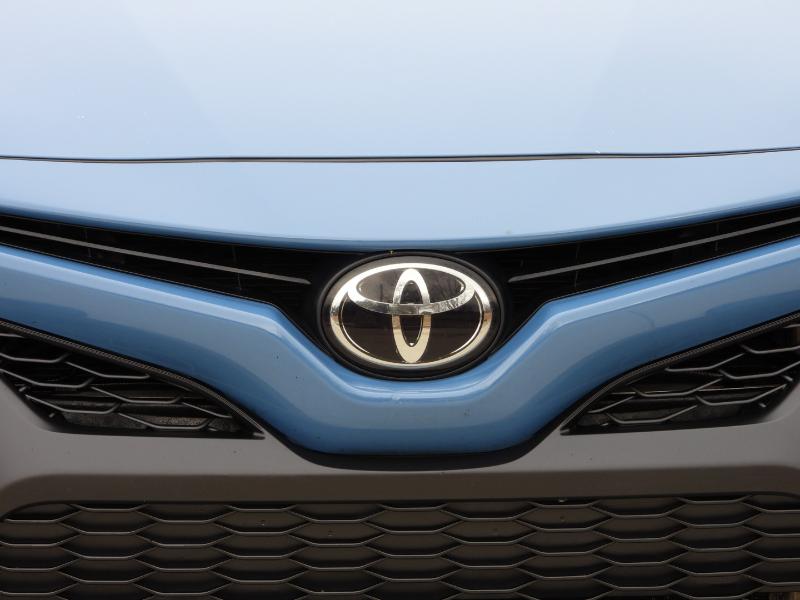 Toyota Camry SE 2023