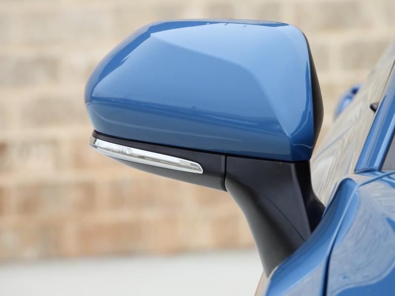 Toyota Camry SE 2023