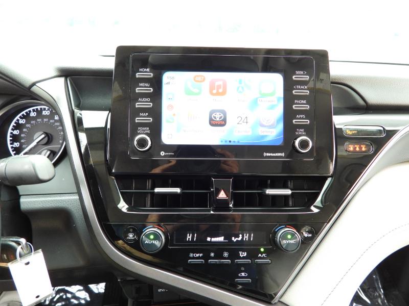 Toyota Camry SE 2023