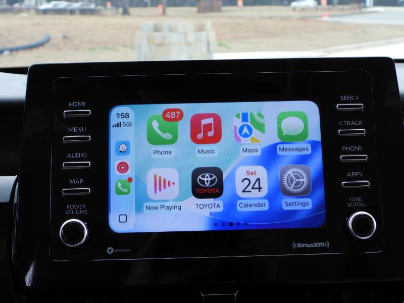 Toyota Camry SE 2023