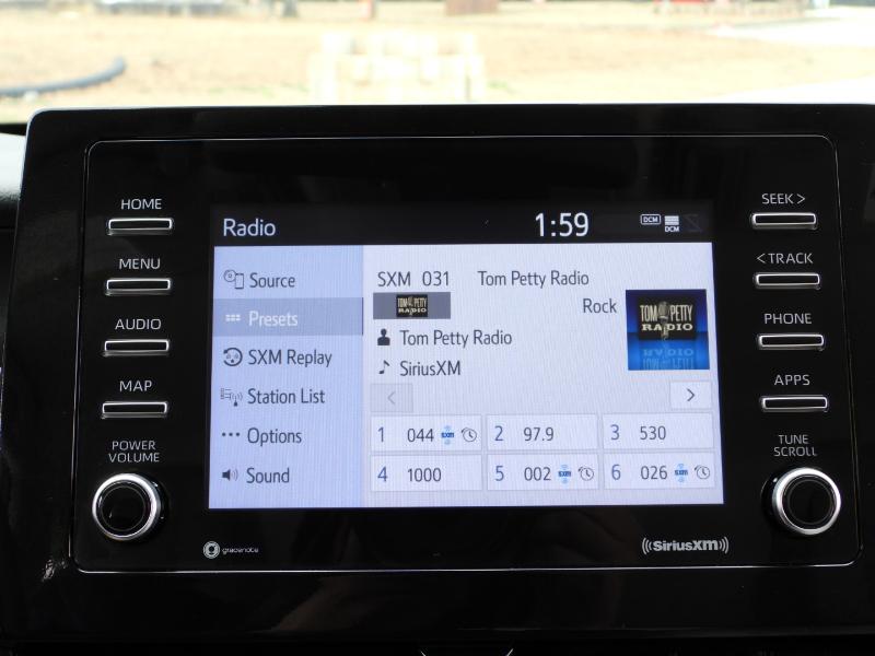 Toyota Camry SE 2023