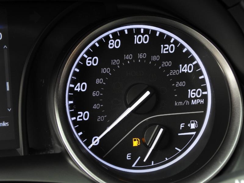 Toyota Camry SE 2023