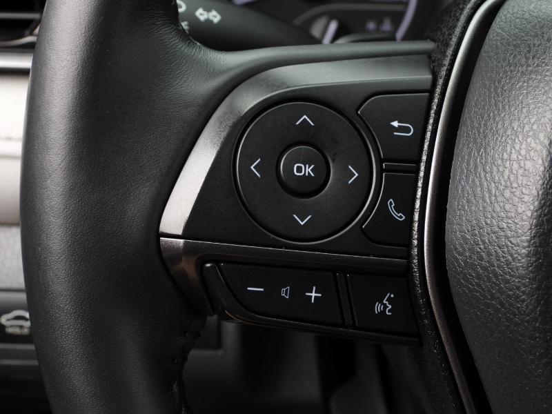 Toyota Camry SE 2023