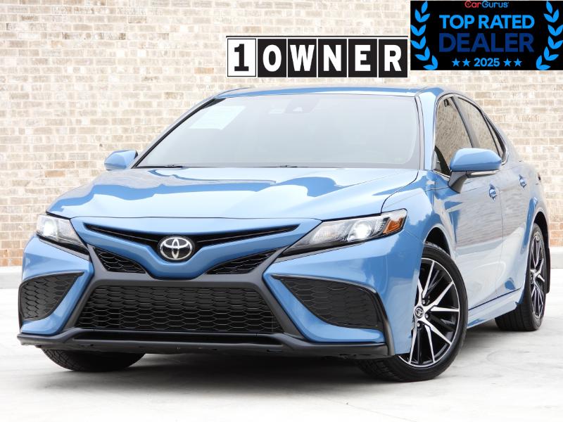 Toyota Camry SE 2023