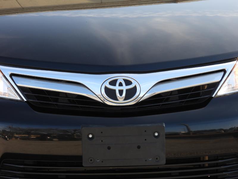 Toyota Camry LE 2012