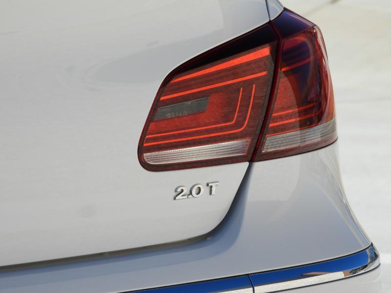 Volkswagen CC R-Line 2.0T Executive DSG PZEV 2014