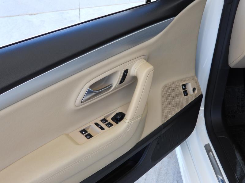 Volkswagen CC R-Line 2.0T Executive DSG PZEV 2014