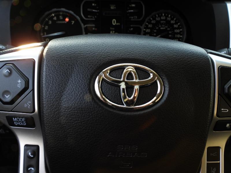 Toyota Tundra SR5 5.7L V8 CrewMax 2WD 2021