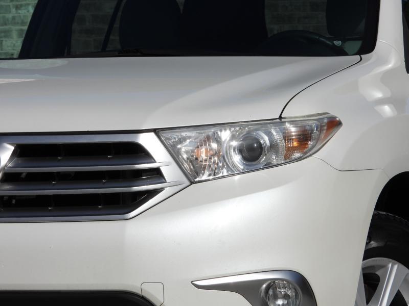 Toyota Highlander SE FWD V6 2012
