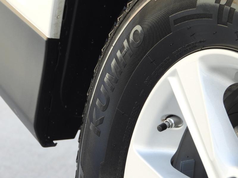 Toyota Highlander SE FWD V6 2012