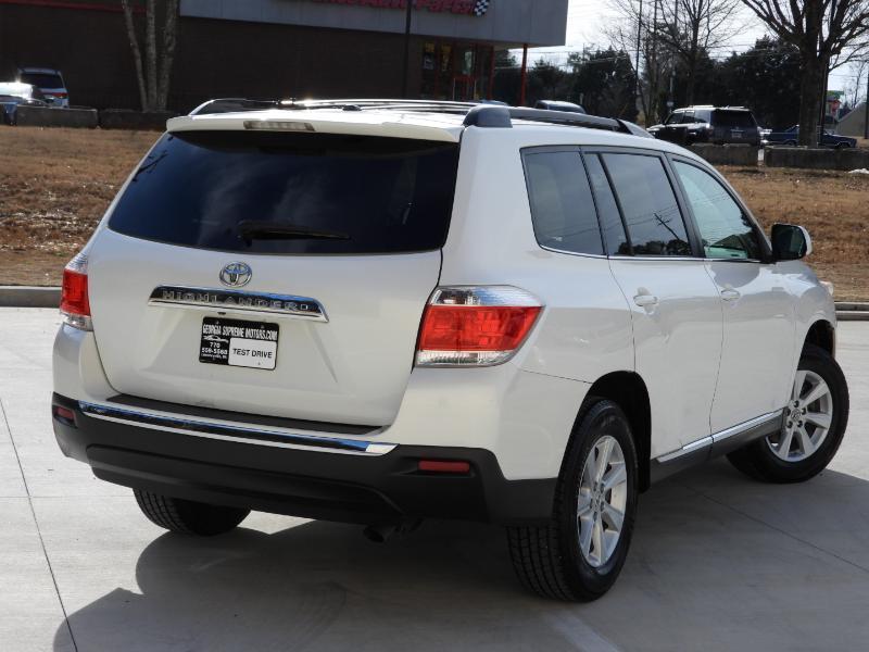 Toyota Highlander SE FWD V6 2012