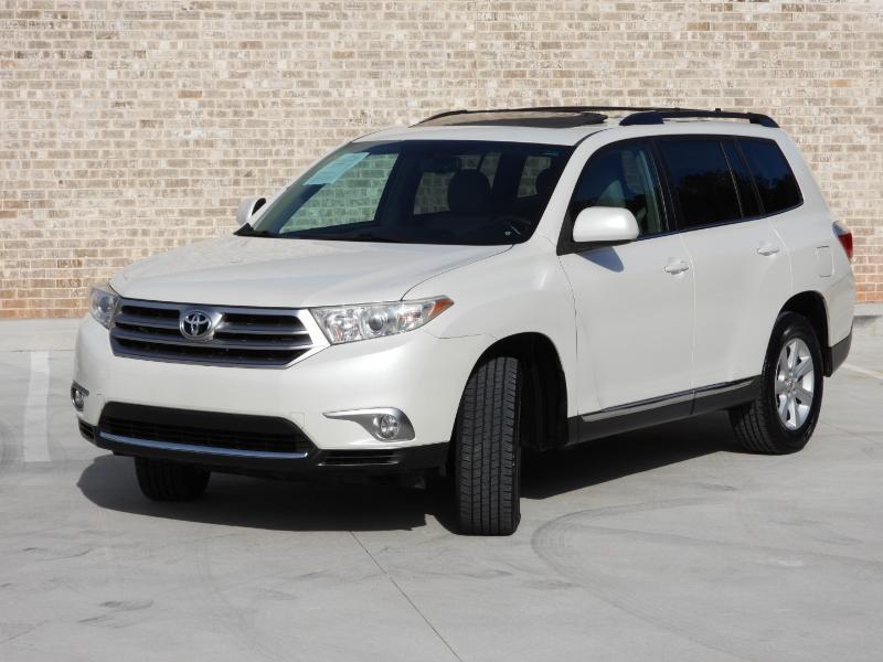 Toyota Highlander SE FWD V6 2012