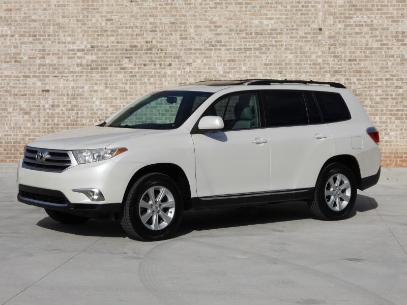 Toyota Highlander SE FWD V6 2012
