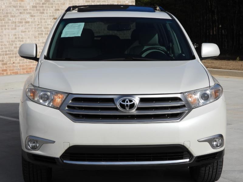Toyota Highlander SE FWD V6 2012